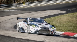 Torowy Lexus LC jeszcze szybszy LIFESTYLE, Motoryzacja - W tym roku zespół Toyota Gazoo Racing po raz drugi wystartuje Lexusem LC w wyścigu 24 Hours of Nürburgring.