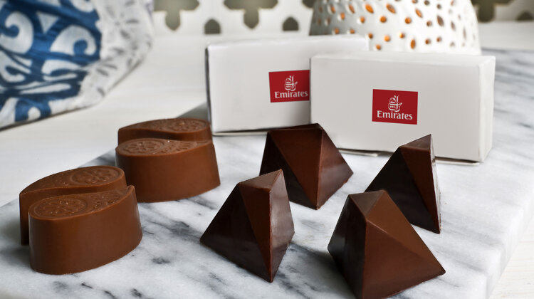 Światowy Dzień Czekolady: co roku linie Emirates przewożą ponad 11 mln kawałków wyśmienitej czekolady i innych czekoladowych słodkości