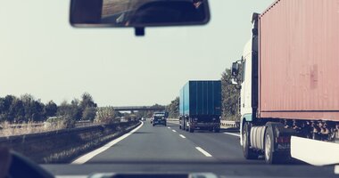 Busy na europejskich drogach, czyli kolejne zmiany w transporcie lekkim