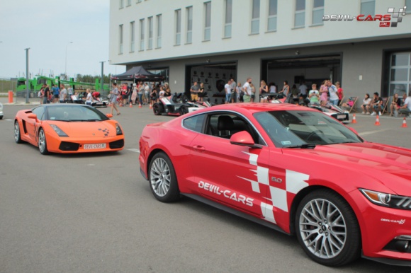 Event motoryzacyjny i wsparcie Hospicjum Królowej Apostołów w Radomiu