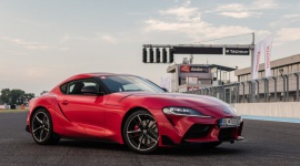 Ekstremalna Toyota Supra GRMN jeszcze w tym roku? LIFESTYLE, Motoryzacja - Toyota sypie sportowymi autami jak z rękawa. W zeszłym roku pokazała nową GR Suprę, w tym dodaje do oferty odmianę 2-litrową oraz nowego hot hatcha GR Yaris.