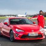 Toyota GT86, tor Top Gear, a w środku… niewidomy kierowca!