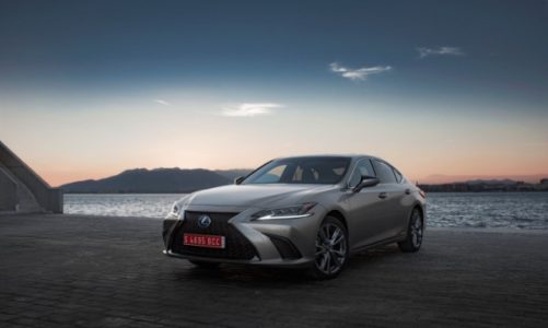 Lexus ES najbardziej niezawodnym modelem w historii słynnego badania