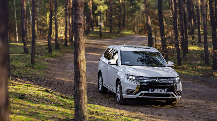 Badanie dotyczące ładowania Outlandera PHEV