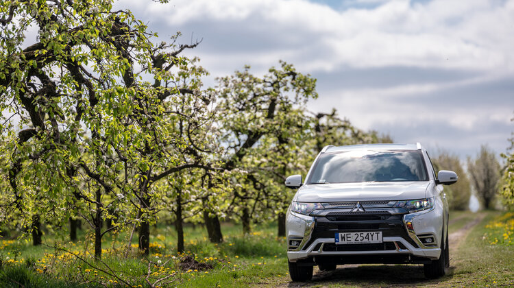 Do 30 000 zł zniżki w salonach Mitsubishi, kredyt ze spłatą jesienią