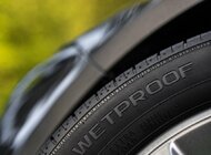 Rozpoczyna się sezon na letnie opony, a najwyższej klasy produkty Nokian Tyres na lato zapewniają bezpieczeństwo oraz poczucie pewności w deszczu i na ostrzejszych zakrętach transport, transport - Skandynawski producent opon