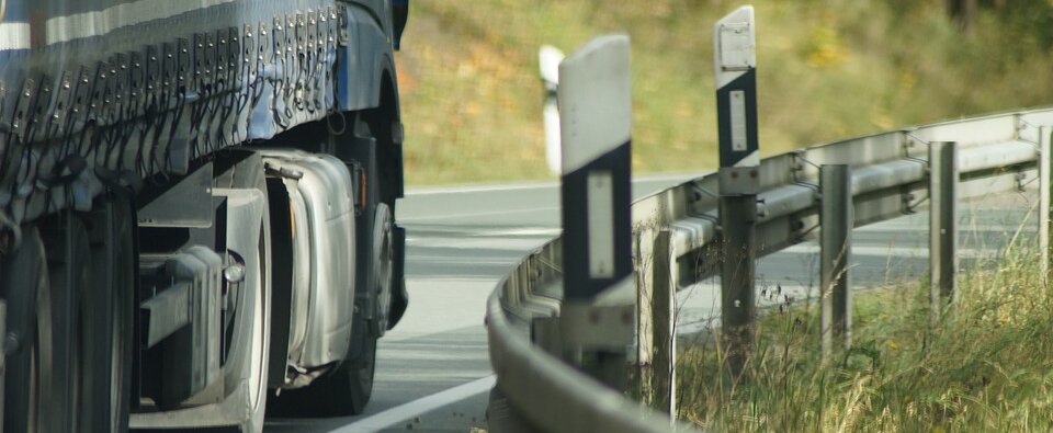 Branża transportowa łapie oddech. Czy pakiet mobilności zakłóci powrót do równowagi? , - Raport INELO na podstawie danych telematycznych GBOX