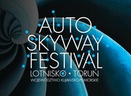 Lada chwila rozbłysną światła Auto Skyway Festival