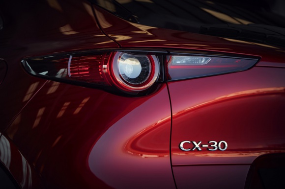 W rok od debiutu w salonach Mazda CX-30 drugim najchętniej wybieranym modelem ma