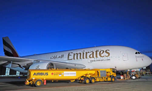 Emirates z radością witają pierwszy z trzech Airbusów A380, które miały zostać dostarczone w grudniu