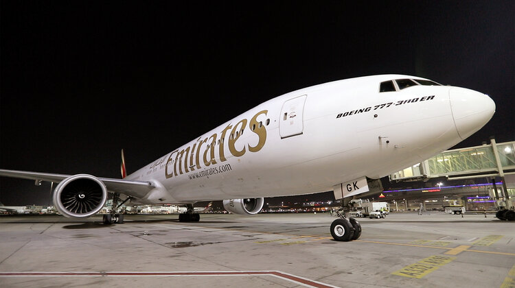 Emirates SkyCargo przewiozły pierwszą partię szczepionek Pfizer-BioNTech COVID-19 dla Dubai Health Authority