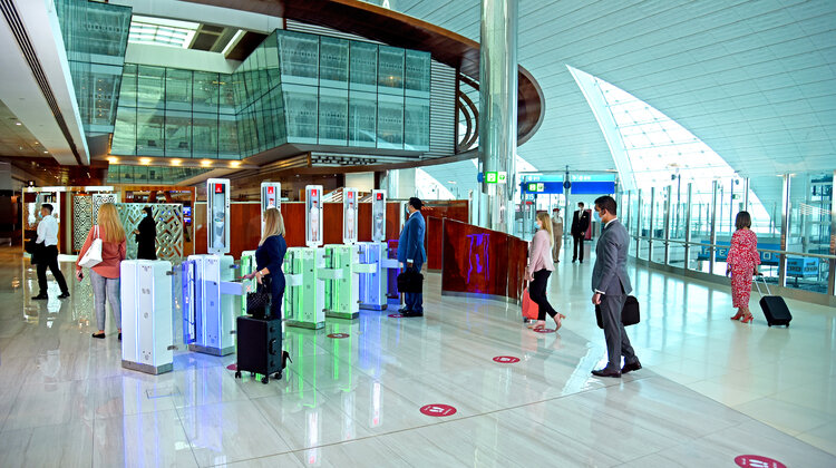 Podróżni oceniają Emirates na pięć gwiazdek transport, turystyka/wypoczynek - 22 grudnia 2020 r. – Warszawa, Polska –