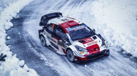 Toyota Yaris WRC na długim kolcu