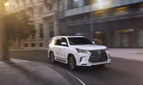 Lexus – obrońca wolnossącej V-ósemki