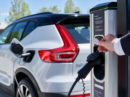 Ładowanie elektryków w całej Europie – współpraca Volvo Cars z Plugsurfing
